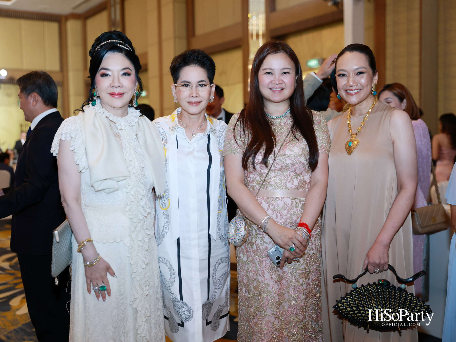 งานฉลองมงคลสมรส คุณพิมพ์ประพัทธ์ สนิทวงศ์ ณ อยุธยา - คุณทยา อุทโยภาศ ณ ดิ แอทธินี โฮเทล แบงค็อก