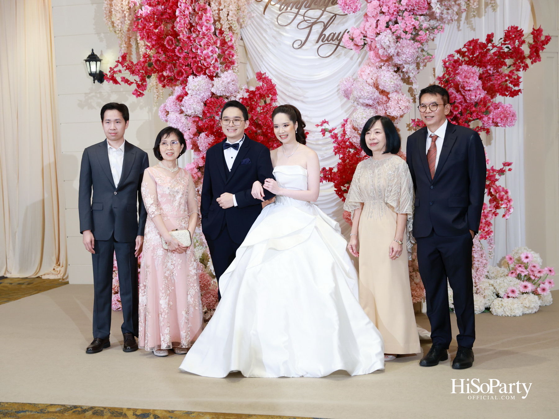 งานฉลองมงคลสมรส คุณพิมพ์ประพัทธ์ สนิทวงศ์ ณ อยุธยา - คุณทยา อุทโยภาศ ณ ดิ แอทธินี โฮเทล แบงค็อก