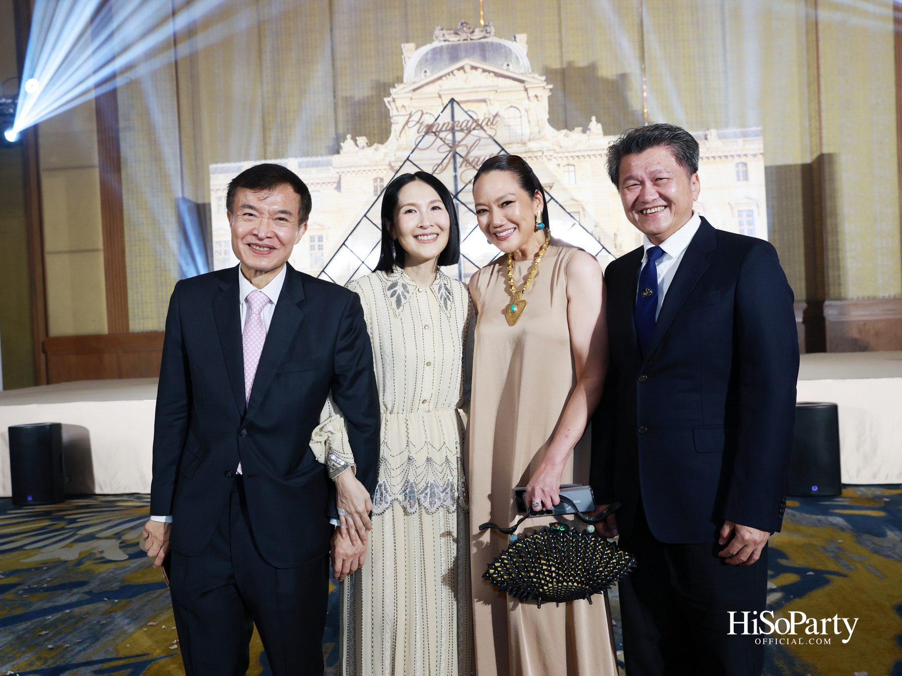 งานฉลองมงคลสมรส คุณพิมพ์ประพัทธ์ สนิทวงศ์ ณ อยุธยา - คุณทยา อุทโยภาศ ณ ดิ แอทธินี โฮเทล แบงค็อก