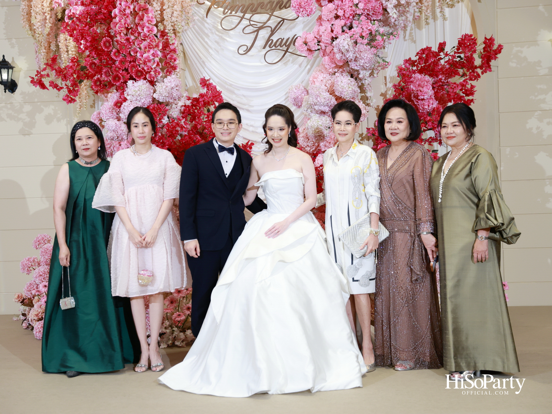 งานฉลองมงคลสมรส คุณพิมพ์ประพัทธ์ สนิทวงศ์ ณ อยุธยา - คุณทยา อุทโยภาศ ณ ดิ แอทธินี โฮเทล แบงค็อก