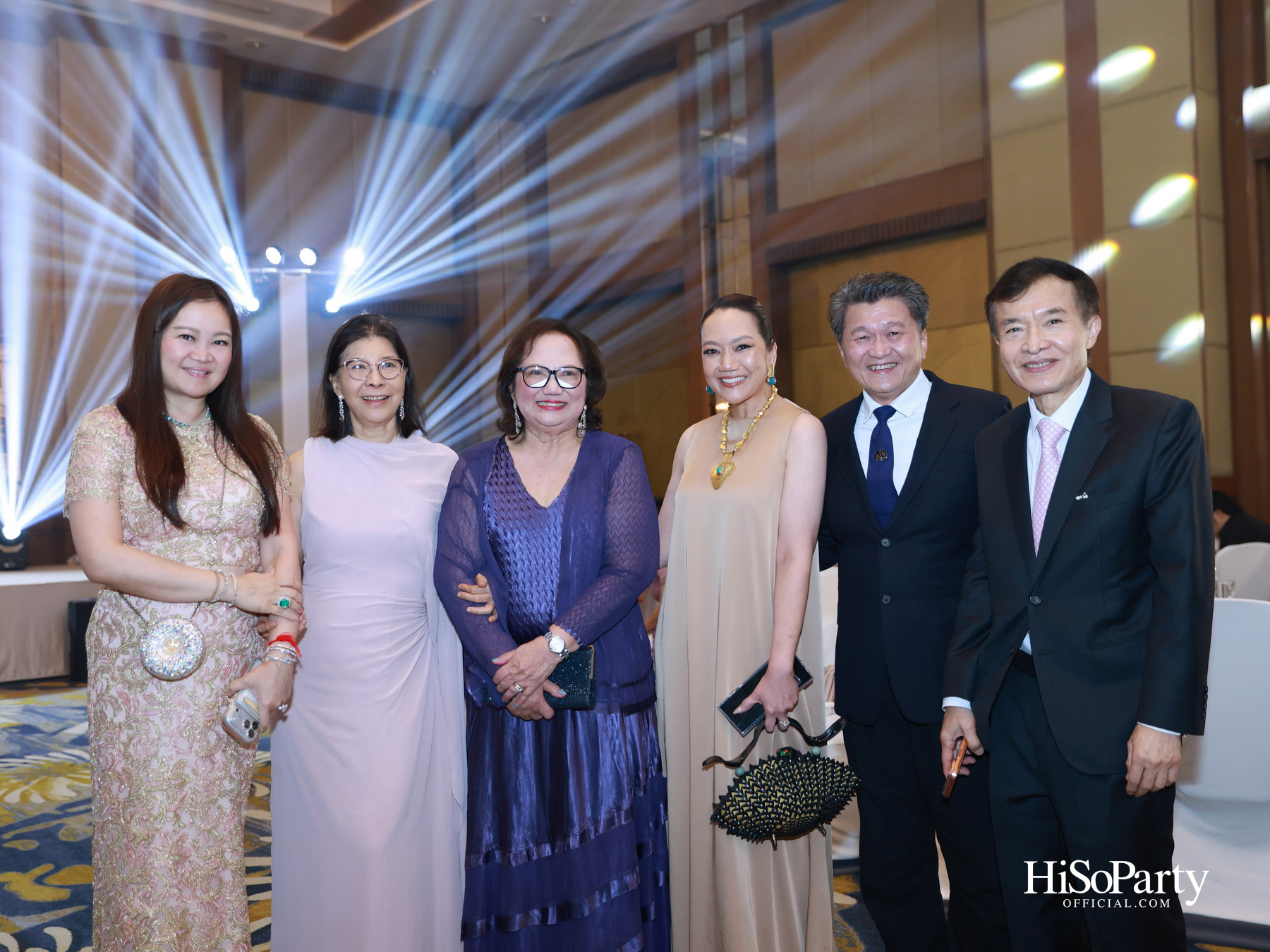 งานฉลองมงคลสมรส คุณพิมพ์ประพัทธ์ สนิทวงศ์ ณ อยุธยา - คุณทยา อุทโยภาศ ณ ดิ แอทธินี โฮเทล แบงค็อก