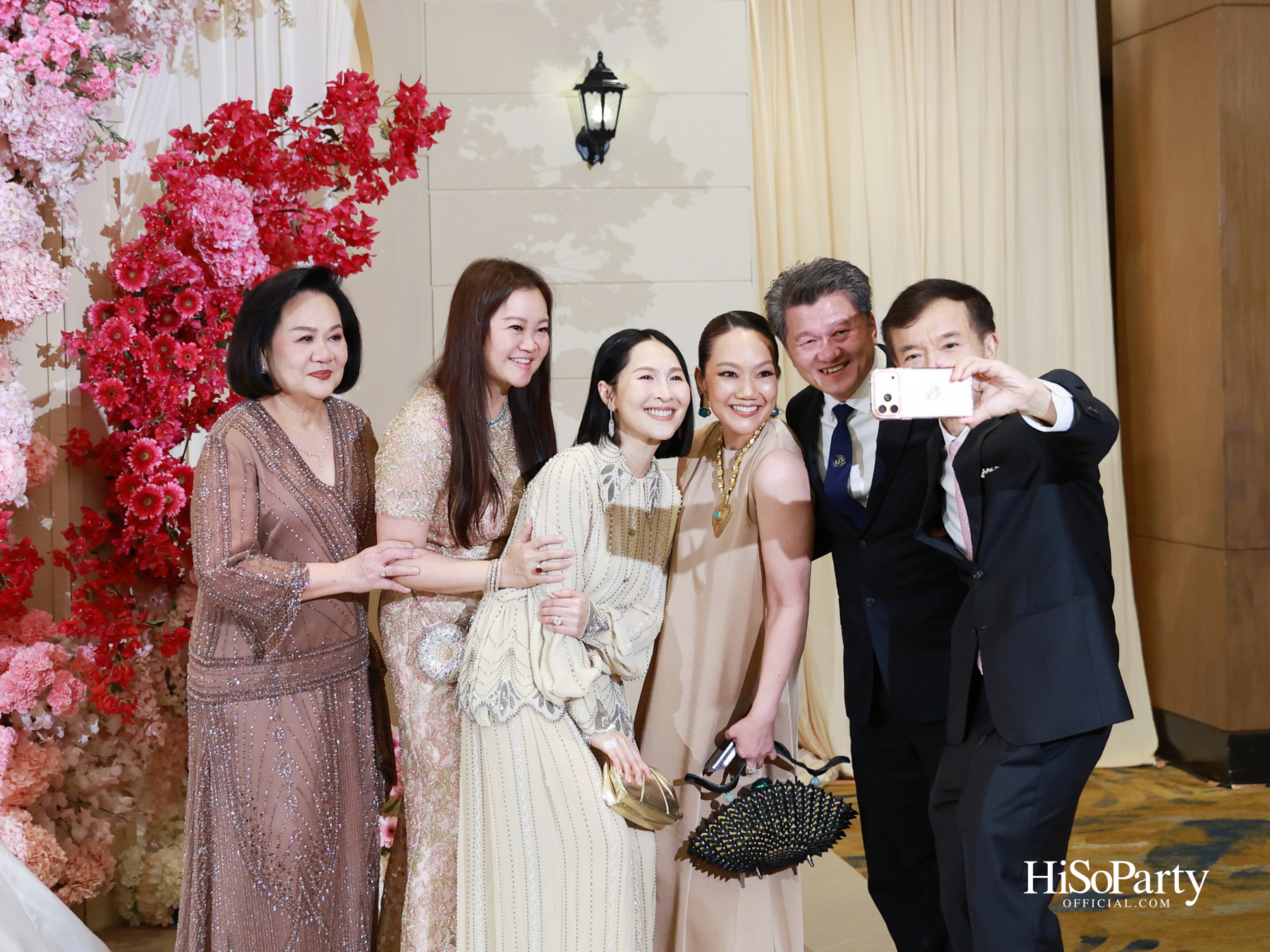 งานฉลองมงคลสมรส คุณพิมพ์ประพัทธ์ สนิทวงศ์ ณ อยุธยา - คุณทยา อุทโยภาศ ณ ดิ แอทธินี โฮเทล แบงค็อก