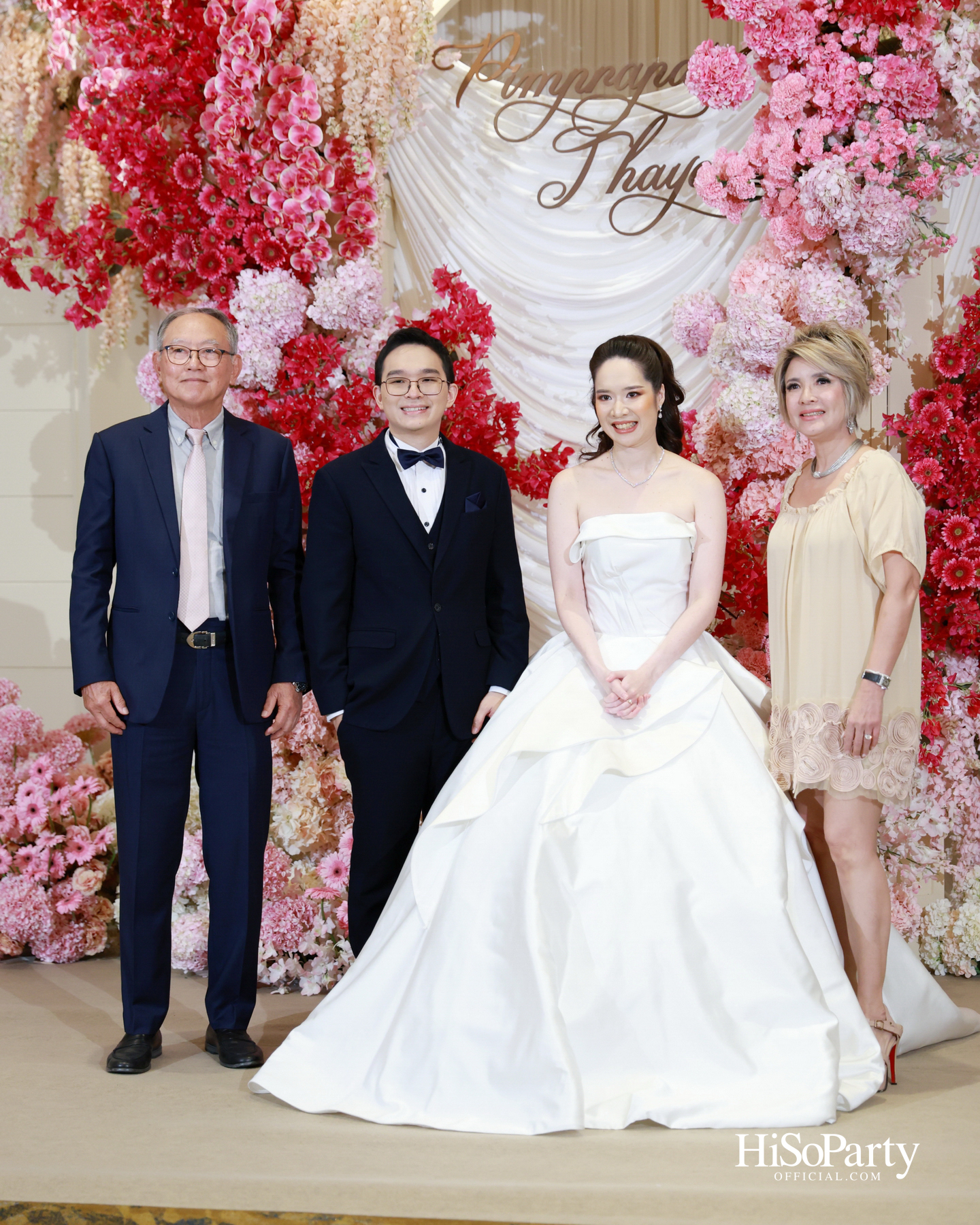 งานฉลองมงคลสมรส คุณพิมพ์ประพัทธ์ สนิทวงศ์ ณ อยุธยา - คุณทยา อุทโยภาศ ณ ดิ แอทธินี โฮเทล แบงค็อก