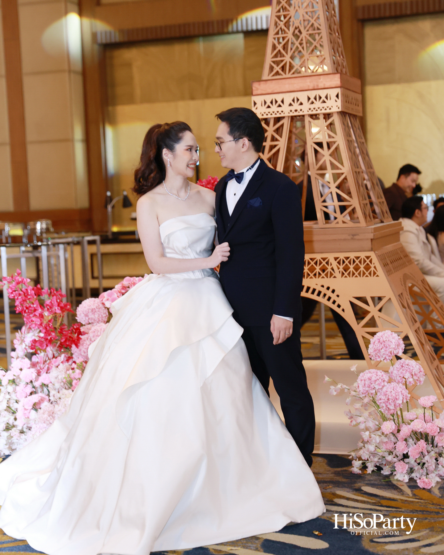 งานฉลองมงคลสมรส คุณพิมพ์ประพัทธ์ สนิทวงศ์ ณ อยุธยา - คุณทยา อุทโยภาศ ณ ดิ แอทธินี โฮเทล แบงค็อก