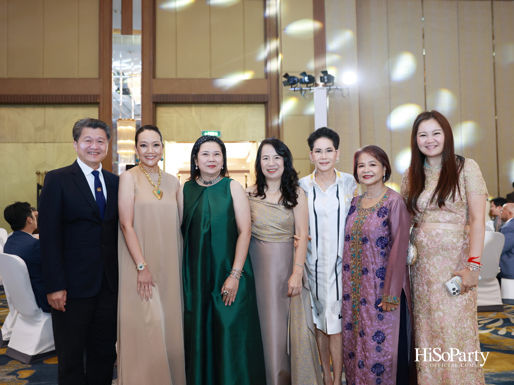 งานฉลองมงคลสมรส คุณพิมพ์ประพัทธ์ สนิทวงศ์ ณ อยุธยา - คุณทยา อุทโยภาศ ณ ดิ แอทธินี โฮเทล แบงค็อก