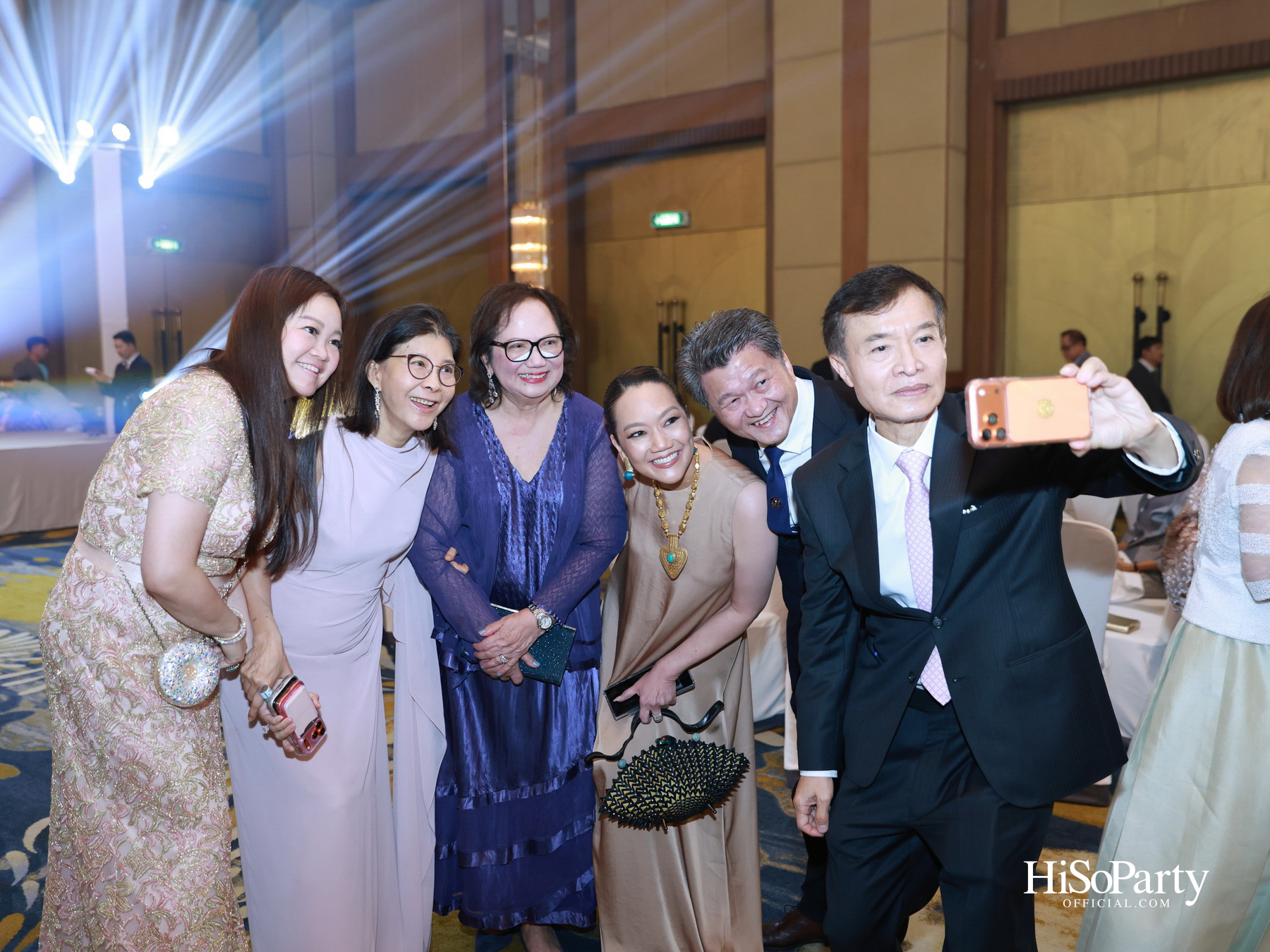 งานฉลองมงคลสมรส คุณพิมพ์ประพัทธ์ สนิทวงศ์ ณ อยุธยา - คุณทยา อุทโยภาศ ณ ดิ แอทธินี โฮเทล แบงค็อก