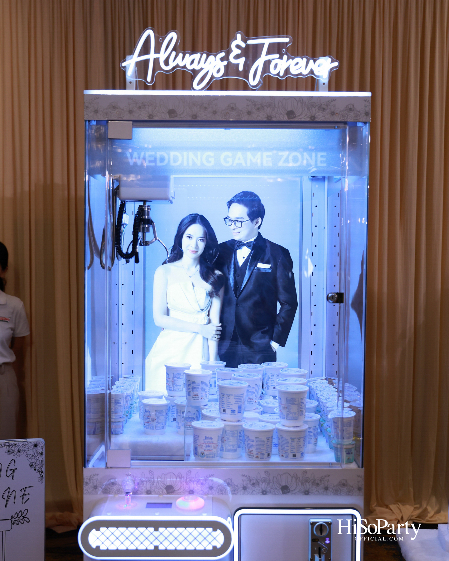 งานฉลองมงคลสมรส คุณพิมพ์ประพัทธ์ สนิทวงศ์ ณ อยุธยา - คุณทยา อุทโยภาศ ณ ดิ แอทธินี โฮเทล แบงค็อก