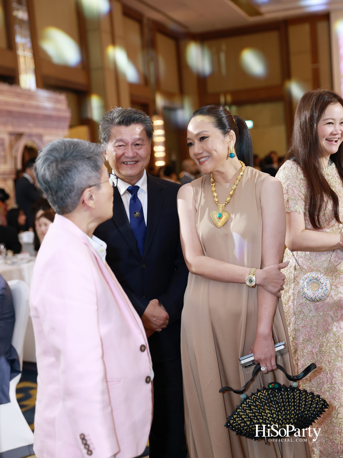 งานฉลองมงคลสมรส คุณพิมพ์ประพัทธ์ สนิทวงศ์ ณ อยุธยา - คุณทยา อุทโยภาศ ณ ดิ แอทธินี โฮเทล แบงค็อก