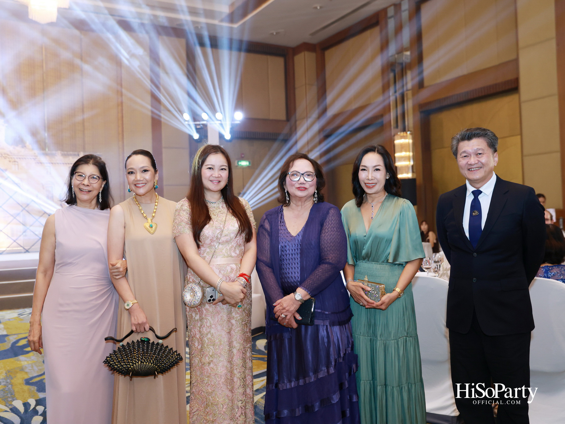 งานฉลองมงคลสมรส คุณพิมพ์ประพัทธ์ สนิทวงศ์ ณ อยุธยา - คุณทยา อุทโยภาศ ณ ดิ แอทธินี โฮเทล แบงค็อก