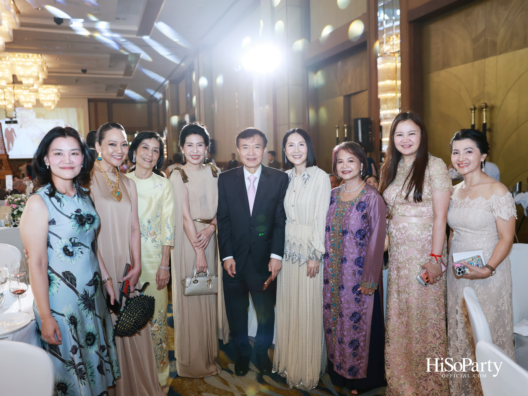 งานฉลองมงคลสมรส คุณพิมพ์ประพัทธ์ สนิทวงศ์ ณ อยุธยา - คุณทยา อุทโยภาศ ณ ดิ แอทธินี โฮเทล แบงค็อก