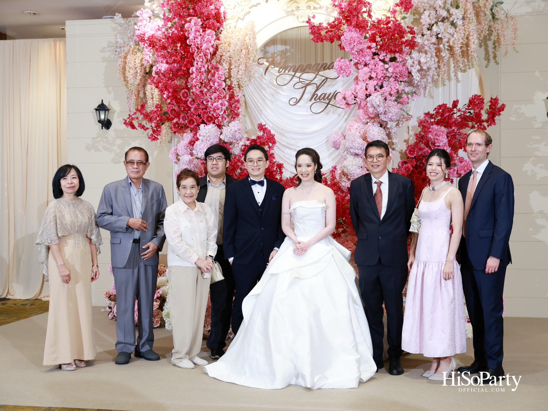 งานฉลองมงคลสมรส คุณพิมพ์ประพัทธ์ สนิทวงศ์ ณ อยุธยา - คุณทยา อุทโยภาศ ณ ดิ แอทธินี โฮเทล แบงค็อก