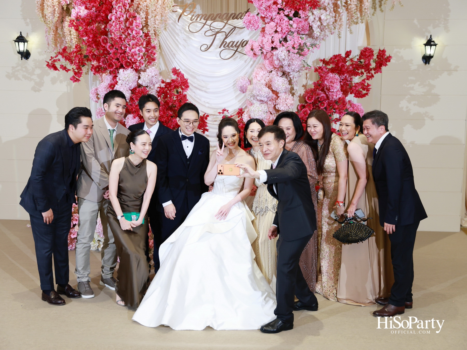 งานฉลองมงคลสมรส คุณพิมพ์ประพัทธ์ สนิทวงศ์ ณ อยุธยา - คุณทยา อุทโยภาศ ณ ดิ แอทธินี โฮเทล แบงค็อก