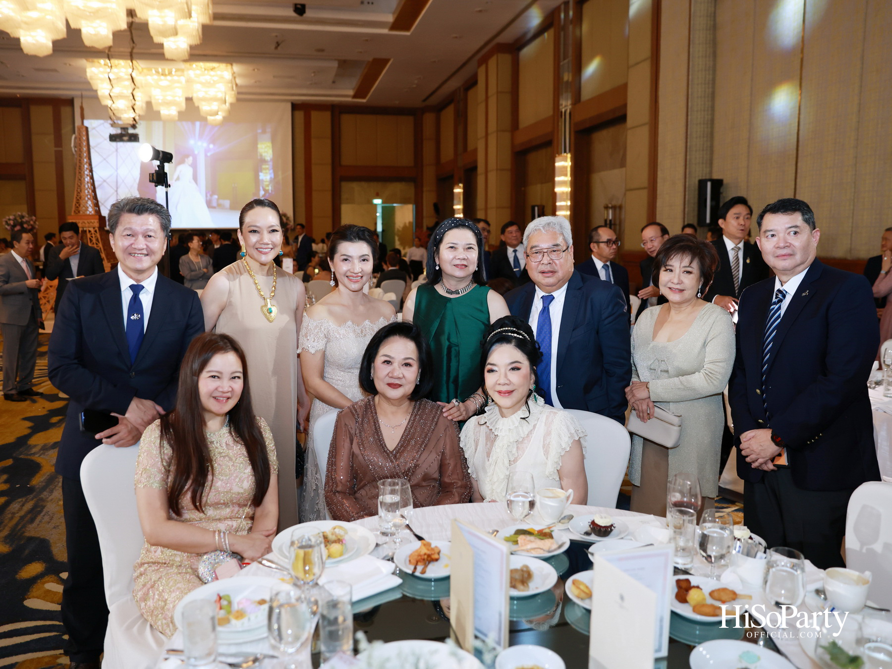 งานฉลองมงคลสมรส คุณพิมพ์ประพัทธ์ สนิทวงศ์ ณ อยุธยา - คุณทยา อุทโยภาศ ณ ดิ แอทธินี โฮเทล แบงค็อก