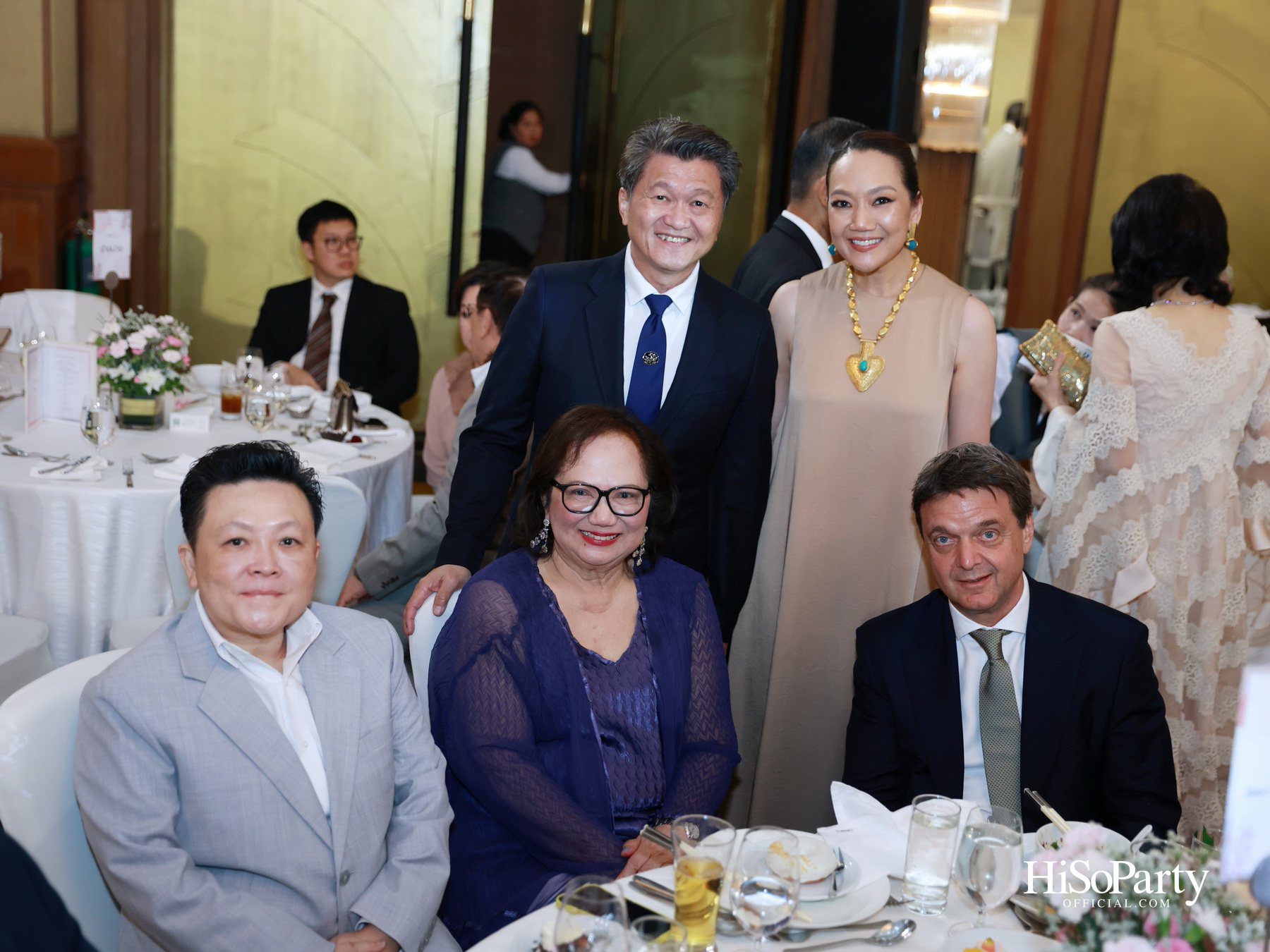 งานฉลองมงคลสมรส คุณพิมพ์ประพัทธ์ สนิทวงศ์ ณ อยุธยา - คุณทยา อุทโยภาศ ณ ดิ แอทธินี โฮเทล แบงค็อก
