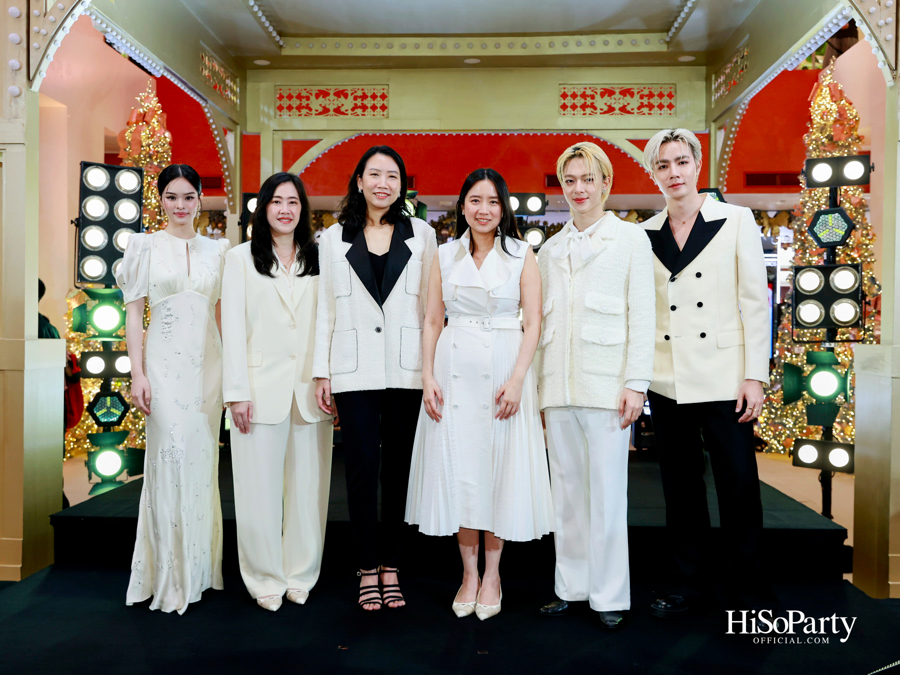 ห้างเซ็นทรัลจัดงาน ‘CHRISTMAS LIGHT UP WONDER’ เปิดไฟต้นคริสต์มาสสูงสามชั้น พร้อม ซีซี-นุนิว-แอลลี่ ร่วมงานที่เซ็นทรัลชิดลม