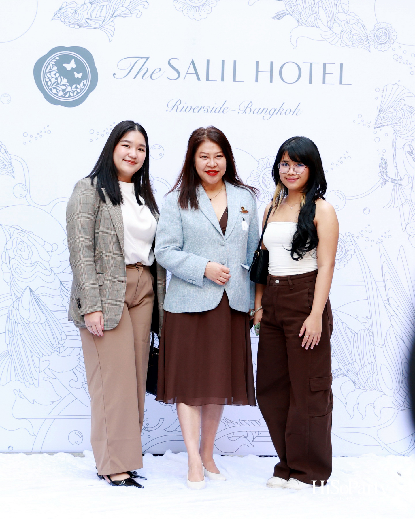 เดอะ สลิล ริเวอร์ไซด์ – กรุงเทพฯ เปิดไฟประติมากรรม ‘Angel of Dreams’ ต้อนรับเทศกาลคริสต์มาส 2025