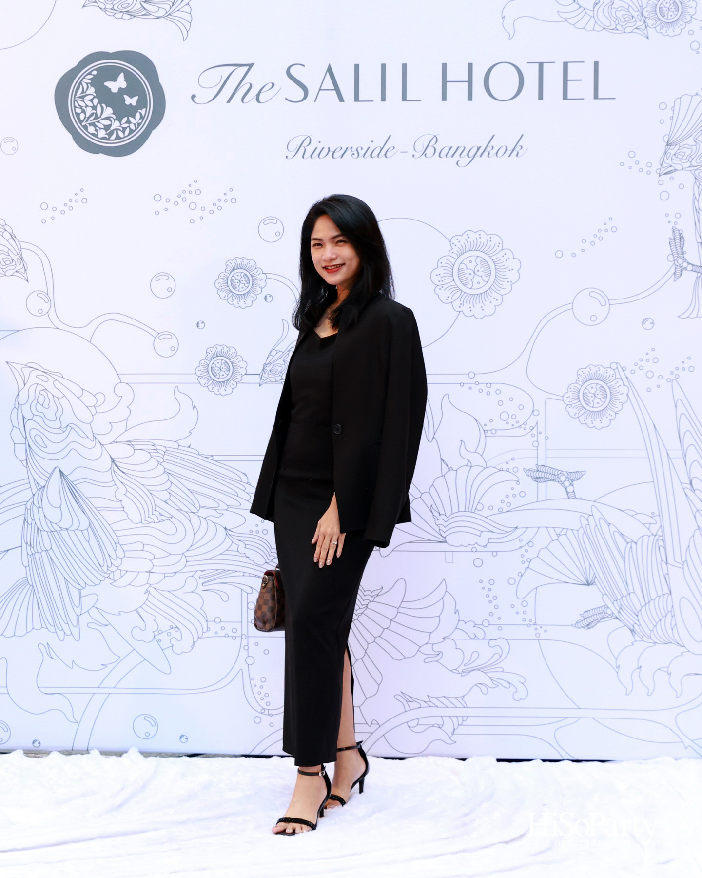 เดอะ สลิล ริเวอร์ไซด์ – กรุงเทพฯ เปิดไฟประติมากรรม ‘Angel of Dreams’ ต้อนรับเทศกาลคริสต์มาส 2025