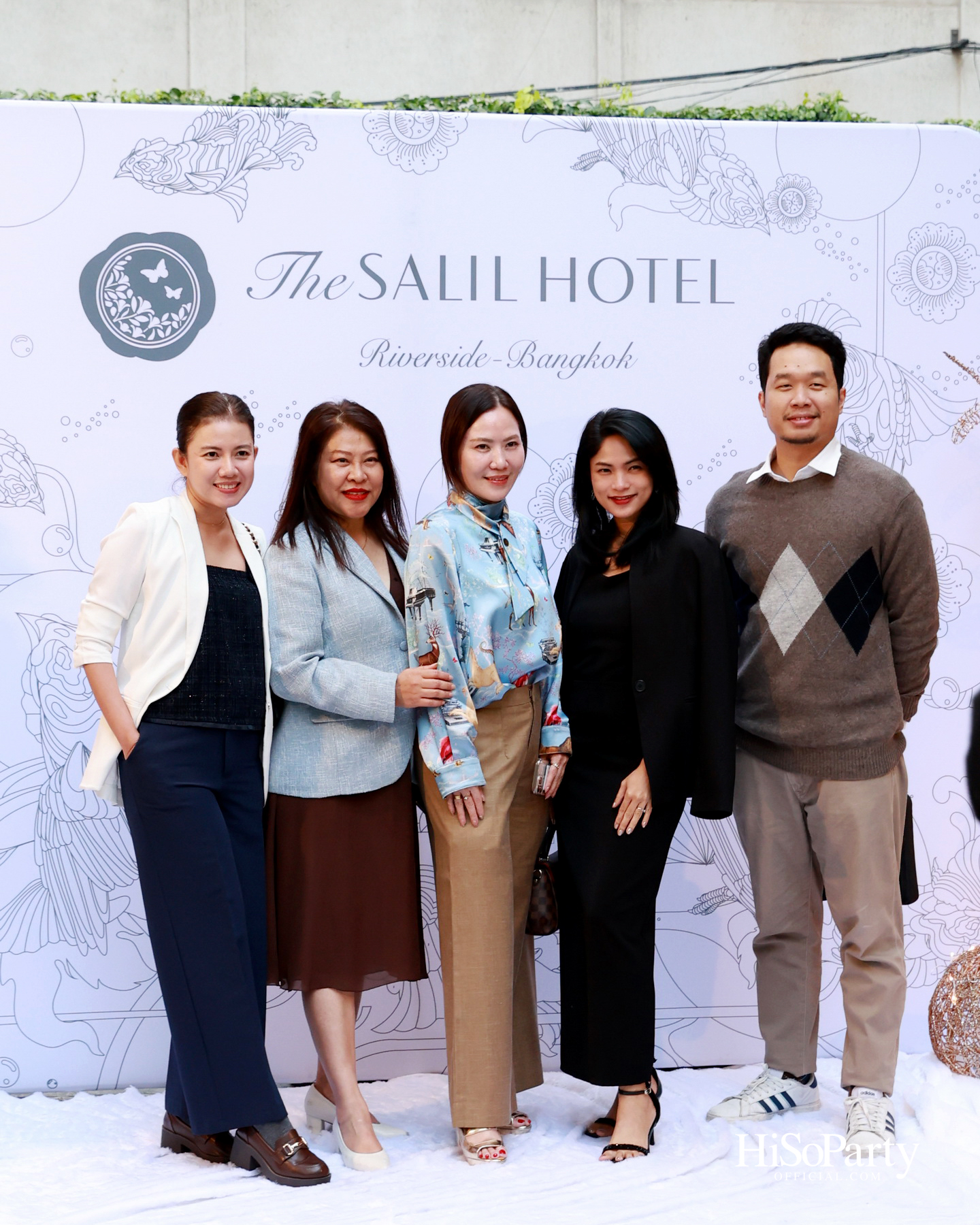 เดอะ สลิล ริเวอร์ไซด์ – กรุงเทพฯ เปิดไฟประติมากรรม ‘Angel of Dreams’ ต้อนรับเทศกาลคริสต์มาส 2025