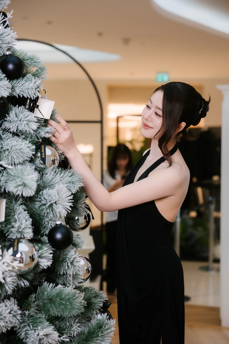 Balmain Hair เปิดป็อปอัพสโตร์เฉลิมฉลองเทศกาลแห่งความสุข สัมผัสความหรูหราแบบ ‘Parisian In Town’ ที่ Central Embassy