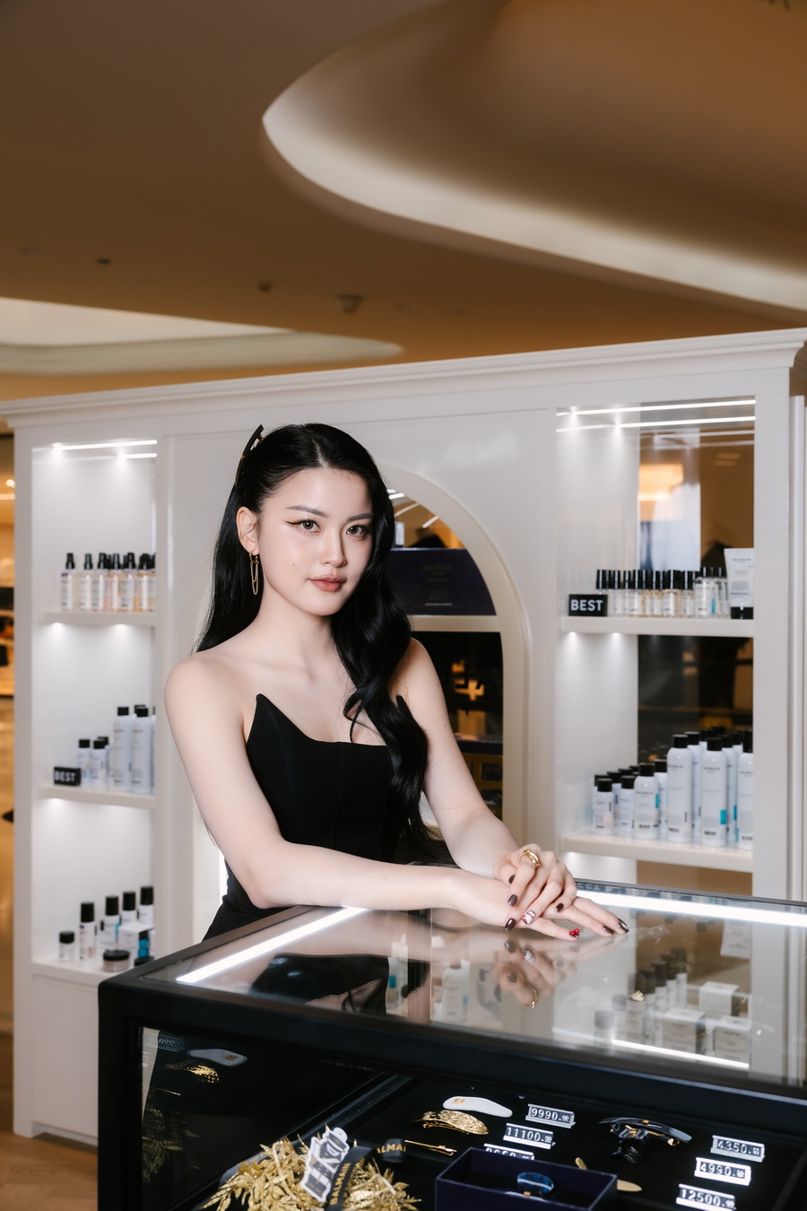 Balmain Hair เปิดป็อปอัพสโตร์เฉลิมฉลองเทศกาลแห่งความสุข สัมผัสความหรูหราแบบ ‘Parisian In Town’ ที่ Central Embassy