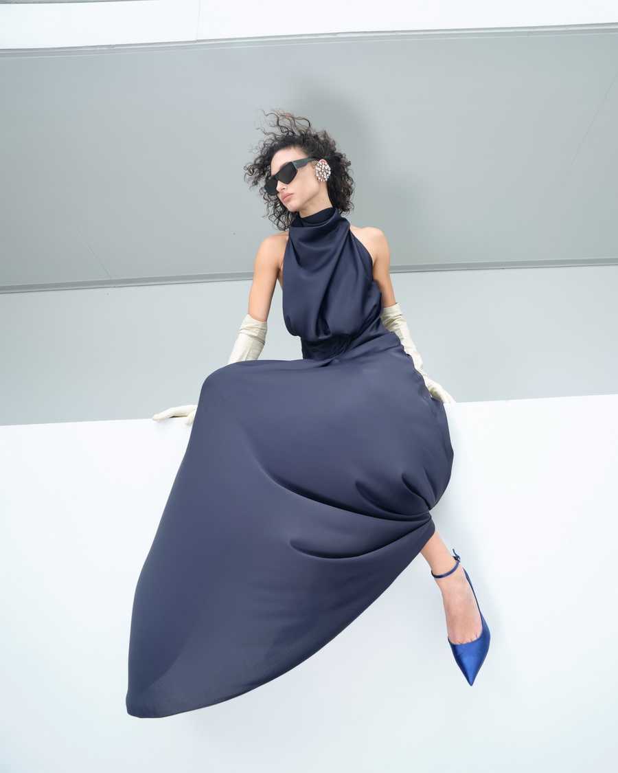 VICKTEERUT CRUISE 2026 ‘Black Blurry’ ถ่ายทอดความอ่อนโยนบนความเฉียบคมแห่งงานเทเลอริ่ง