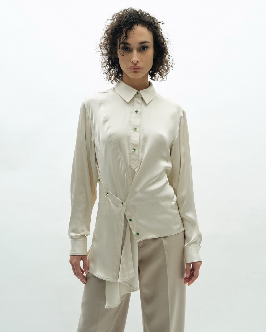 VICKTEERUT CRUISE 2026 ‘Black Blurry’ ถ่ายทอดความอ่อนโยนบนความเฉียบคมแห่งงานเทเลอริ่ง