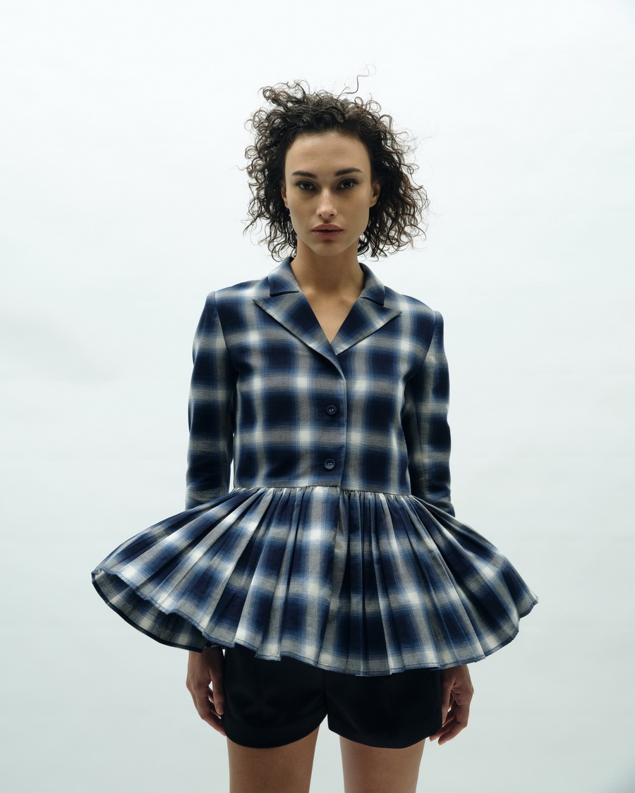 VICKTEERUT CRUISE 2026 ‘Black Blurry’ ถ่ายทอดความอ่อนโยนบนความเฉียบคมแห่งงานเทเลอริ่ง