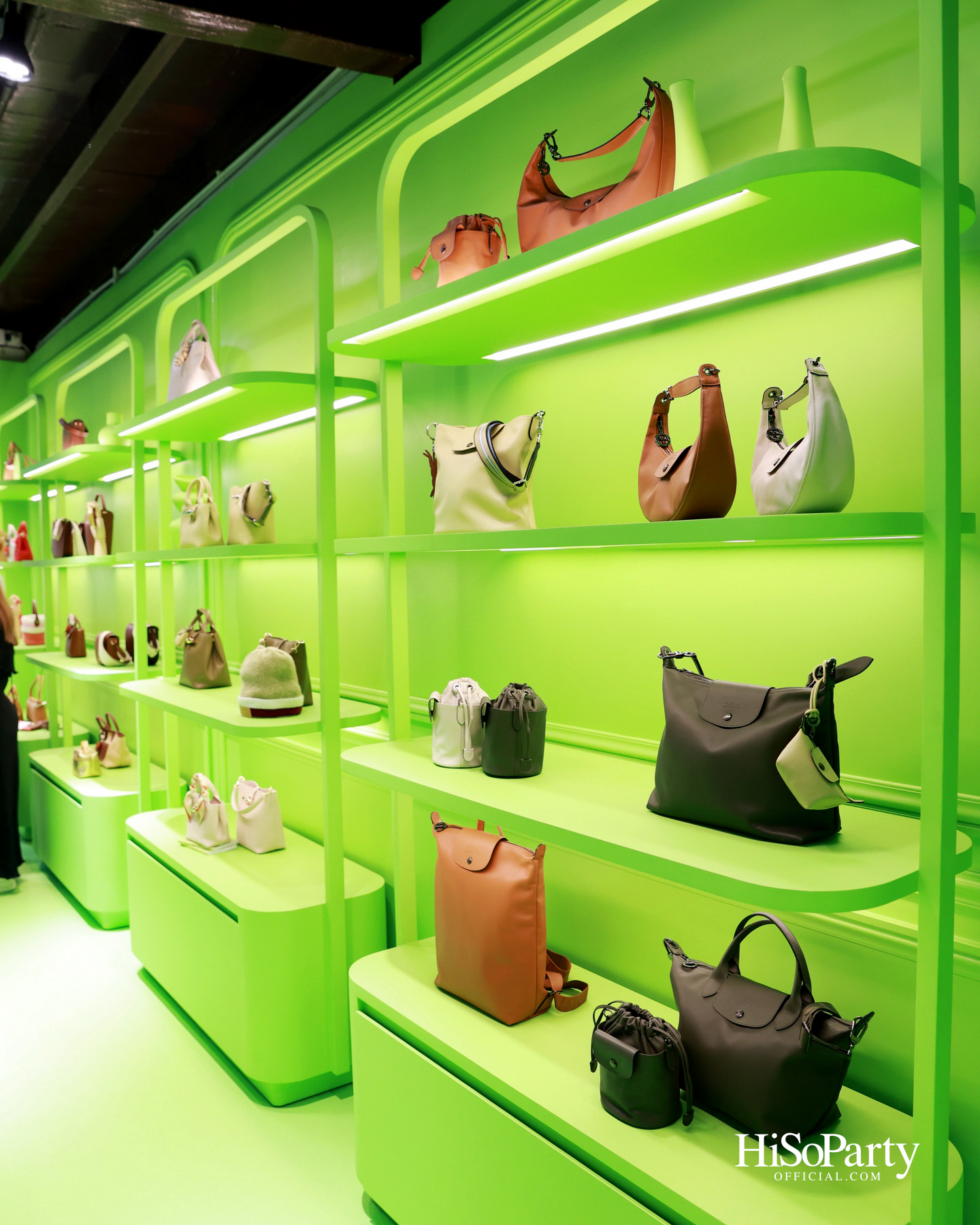 Longchamp เปิดตัว ‘Green Pop-Up’ เนรมิตโลกสีเขียวสุดครีเอทีฟ ใจกลางย่านทรงวาด
