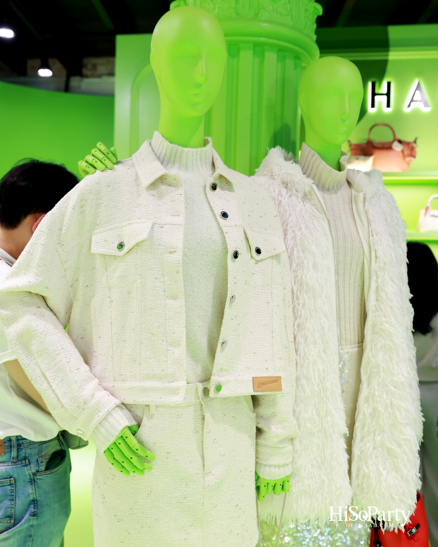 Longchamp เปิดตัว ‘Green Pop-Up’ เนรมิตโลกสีเขียวสุดครีเอทีฟ ใจกลางย่านทรงวาด