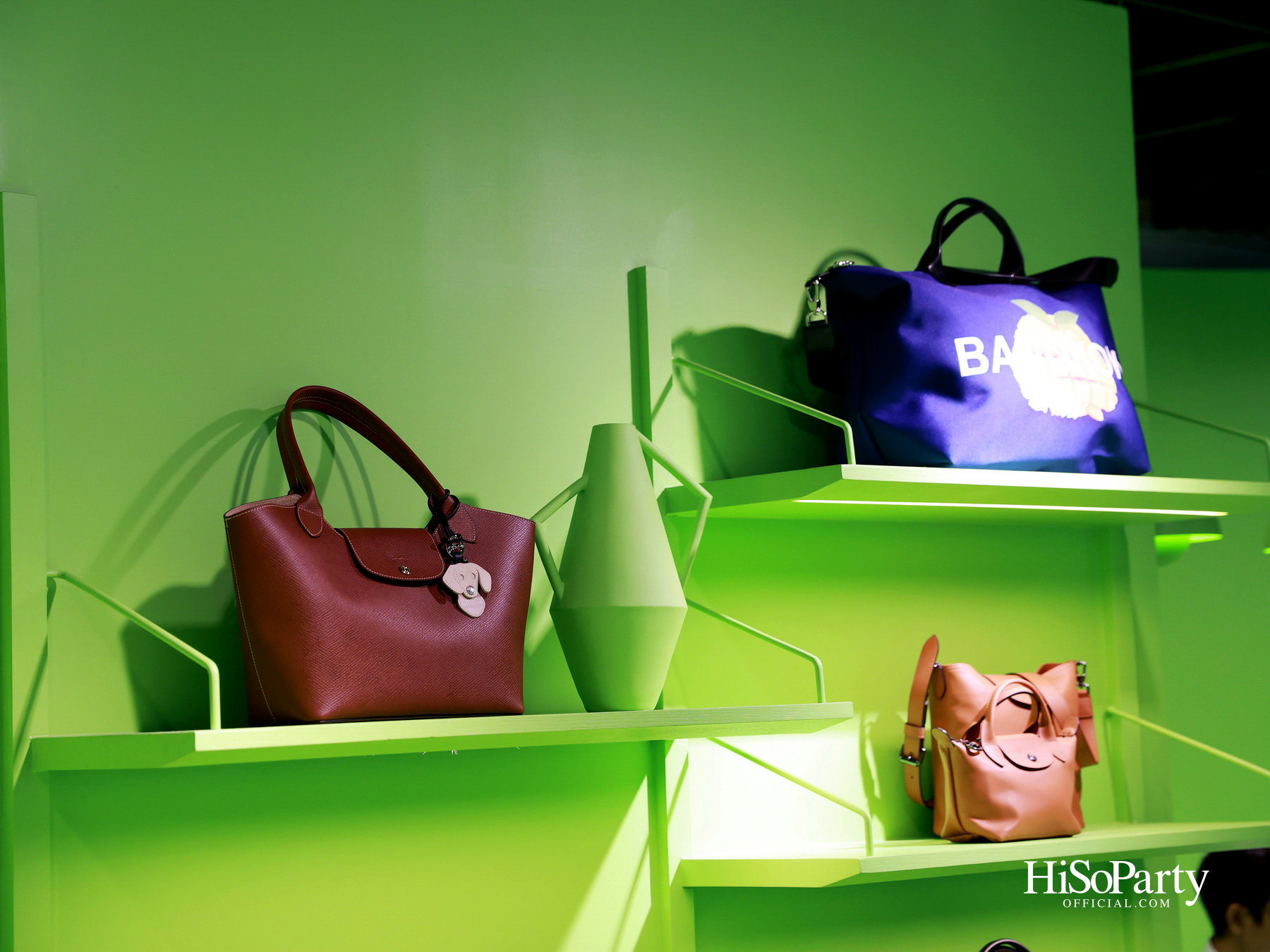 Longchamp เปิดตัว ‘Green Pop-Up’ เนรมิตโลกสีเขียวสุดครีเอทีฟ ใจกลางย่านทรงวาด