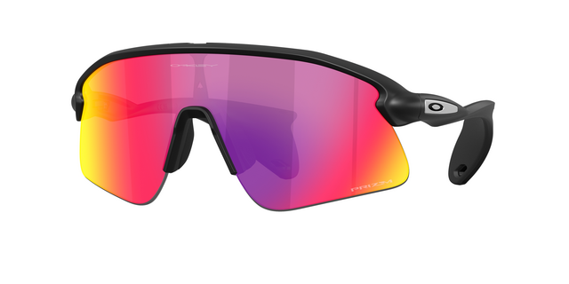 OAKLEY เปิดตัวเทคโนโลยี ‘OAKLEY HYPERGRIP™’ ยกระดับการยึดเกาะสู่มาตรฐานใหม่ในคอลเลกชัน Stunt