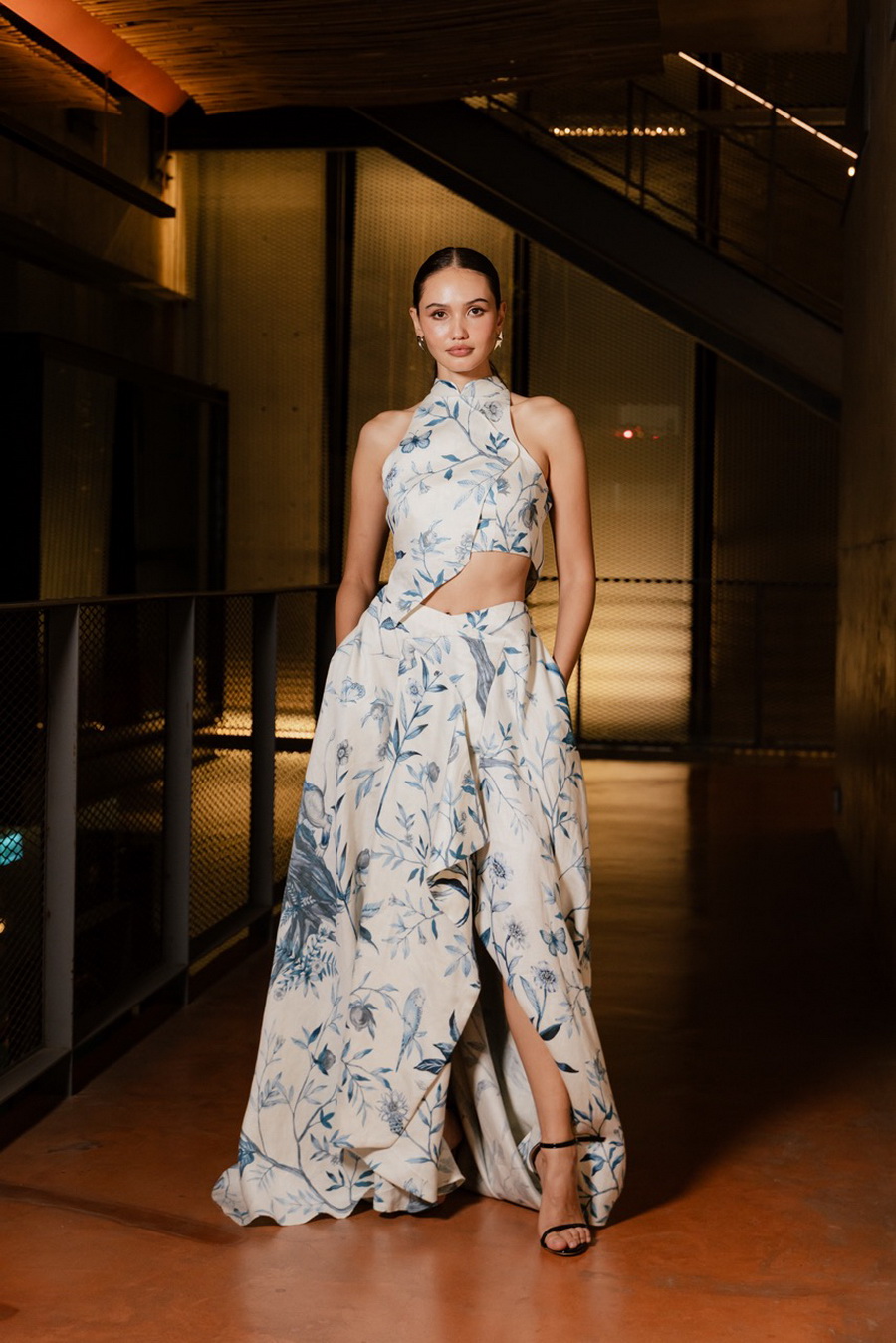 Jim Thompson by LISA VON TANG ผลงานคอลแลบที่น่าจับตา เมื่อตำนานผ้าไทยโลดแล่นบนแฟชั่นรีสอร์ตแวร์ร่วมสมัย