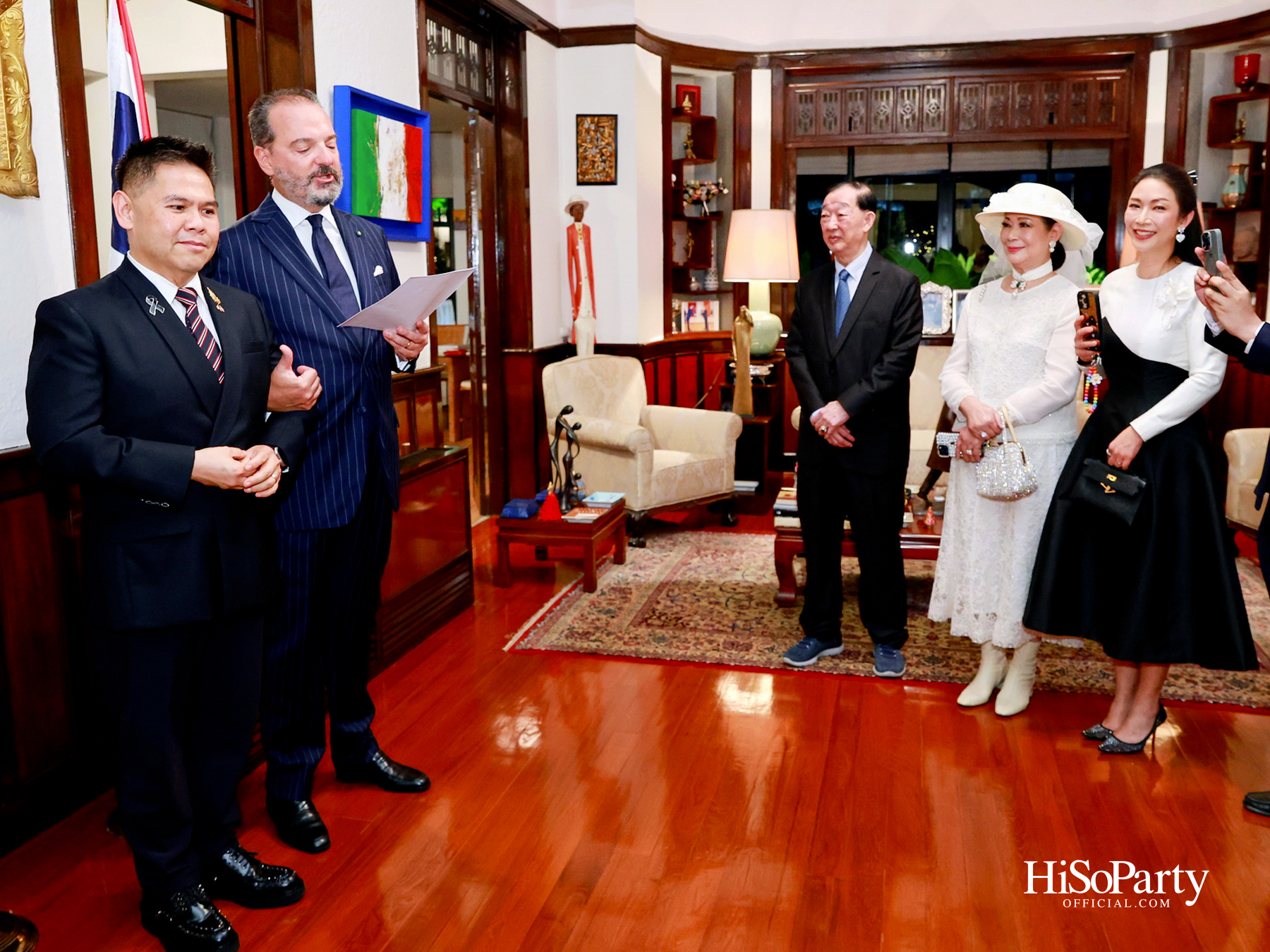 เอกอัครราชทูตอิตาลีเป็นเจ้าภาพมอบเครื่องราชอิสริยาภรณ์ Officer of the Order of Merit of the Italian Republic แด่ คุณวราวุธ ศิลปอาชา