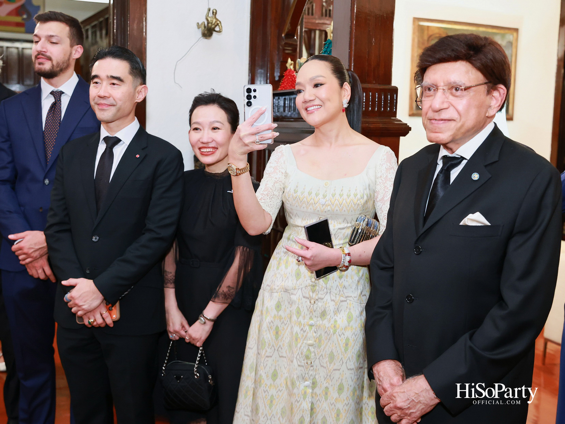 เอกอัครราชทูตอิตาลีเป็นเจ้าภาพมอบเครื่องราชอิสริยาภรณ์ Officer of the Order of Merit of the Italian Republic แด่ คุณวราวุธ ศิลปอาชา