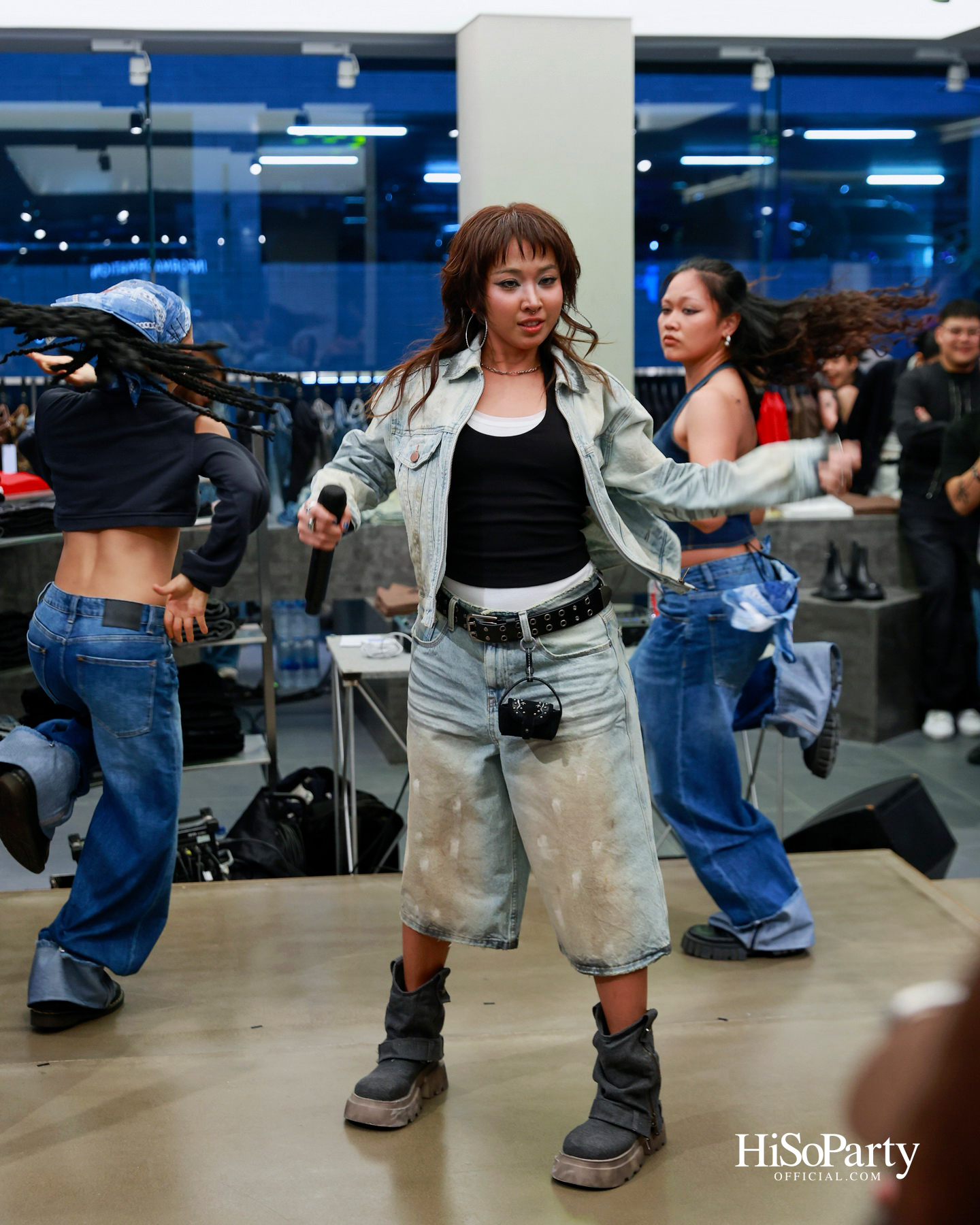 งานเปิดตัว ‘C  P  S Denim Rebellion’ คอลลาบอเรชั่นสุดขบถ ฉีกกรอบเดนิมดีไซน์ รังสรรค์ผ่านความเท่ของศิลปินดัง