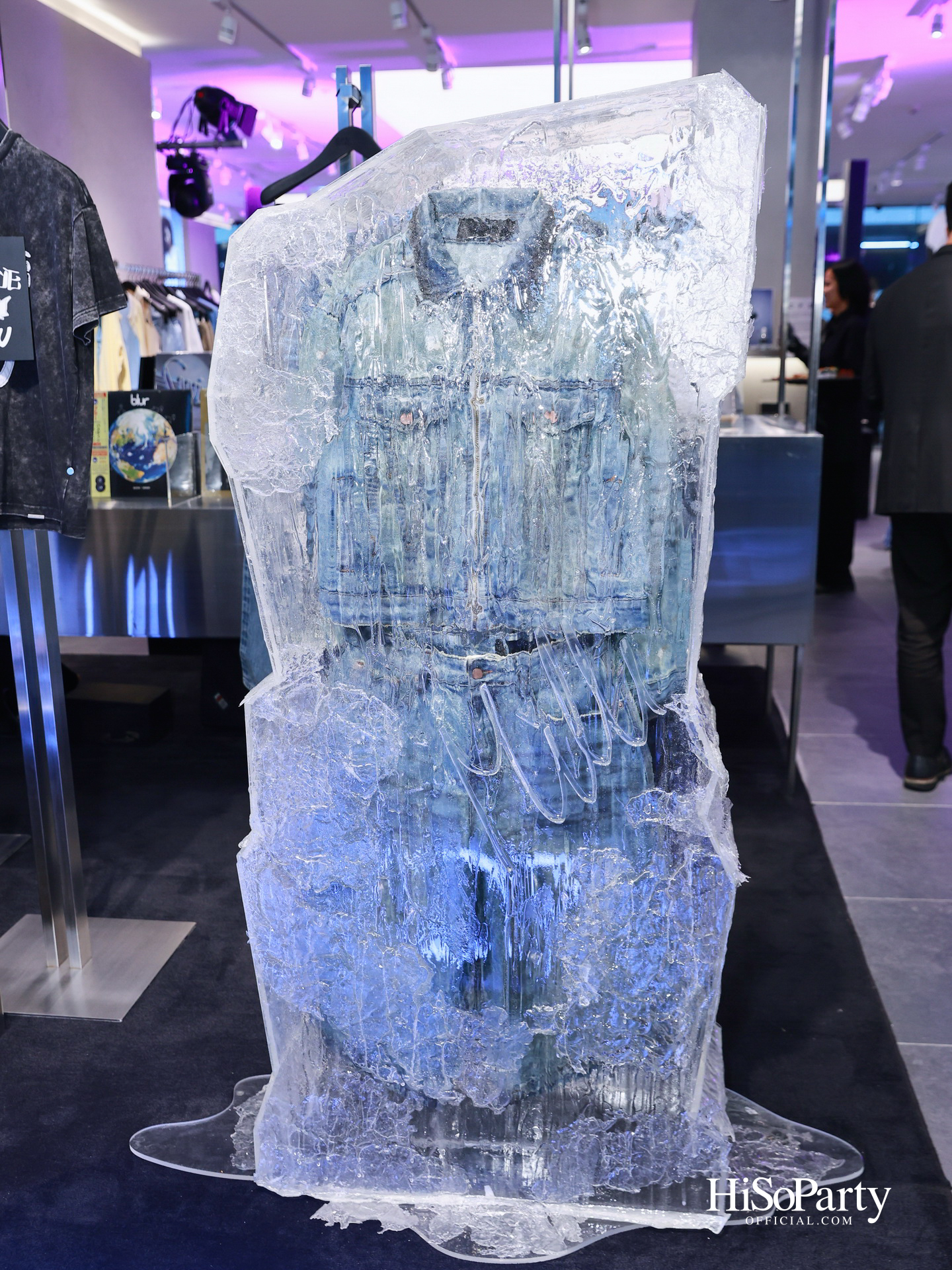 งานเปิดตัว ‘C  P  S Denim Rebellion’ คอลลาบอเรชั่นสุดขบถ ฉีกกรอบเดนิมดีไซน์ รังสรรค์ผ่านความเท่ของศิลปินดัง