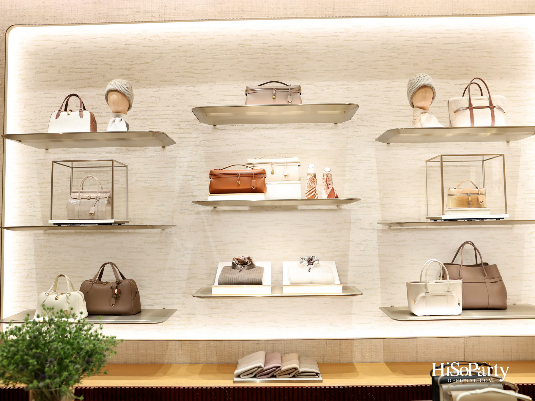 Loro Piana เฉลิมฉลองการเปิดบูติกแห่งใหม่ที่ ICONSIAM พร้อมนำเสนอคอลเลกชัน Spring/Summer 2026