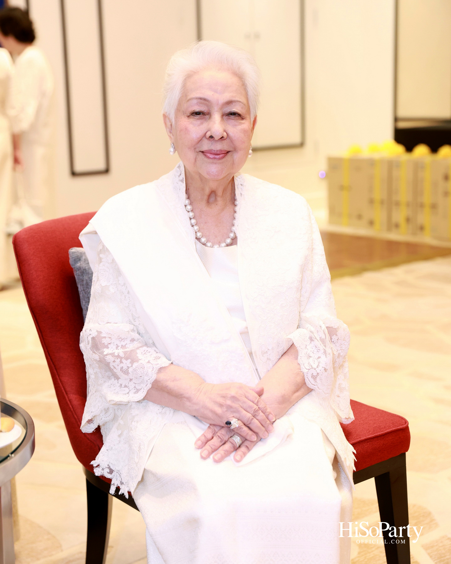 ดร.ลาลีวรรณ กาญจนจารี จัดพิธีทำบุญถวายภัตตาหารเพล เนื่องในโอกาสวันคล้ายวันเกิด ครบ 72 ปี