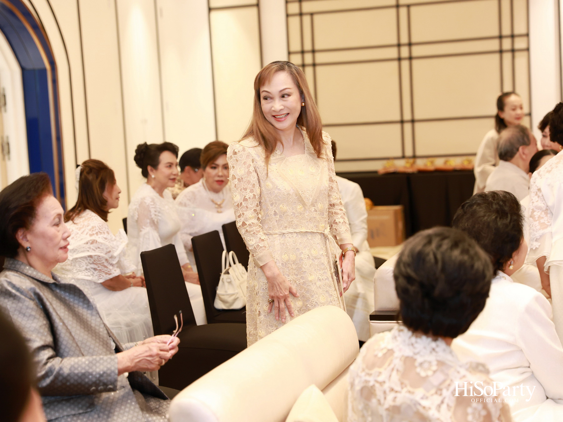 ดร.ลาลีวรรณ กาญจนจารี จัดพิธีทำบุญถวายภัตตาหารเพล เนื่องในโอกาสวันคล้ายวันเกิด ครบ 72 ปี