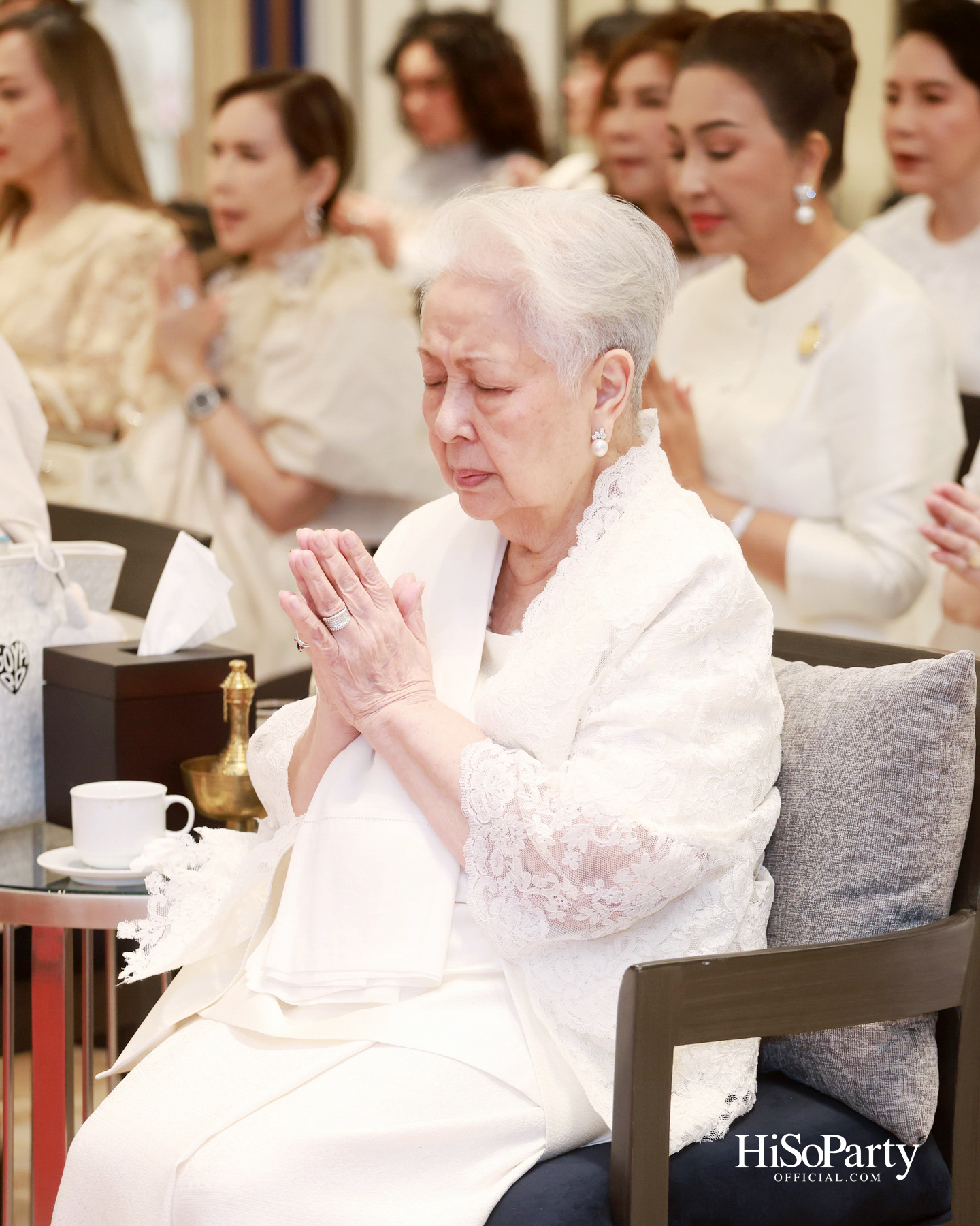 ดร.ลาลีวรรณ กาญจนจารี จัดพิธีทำบุญถวายภัตตาหารเพล เนื่องในโอกาสวันคล้ายวันเกิด ครบ 72 ปี