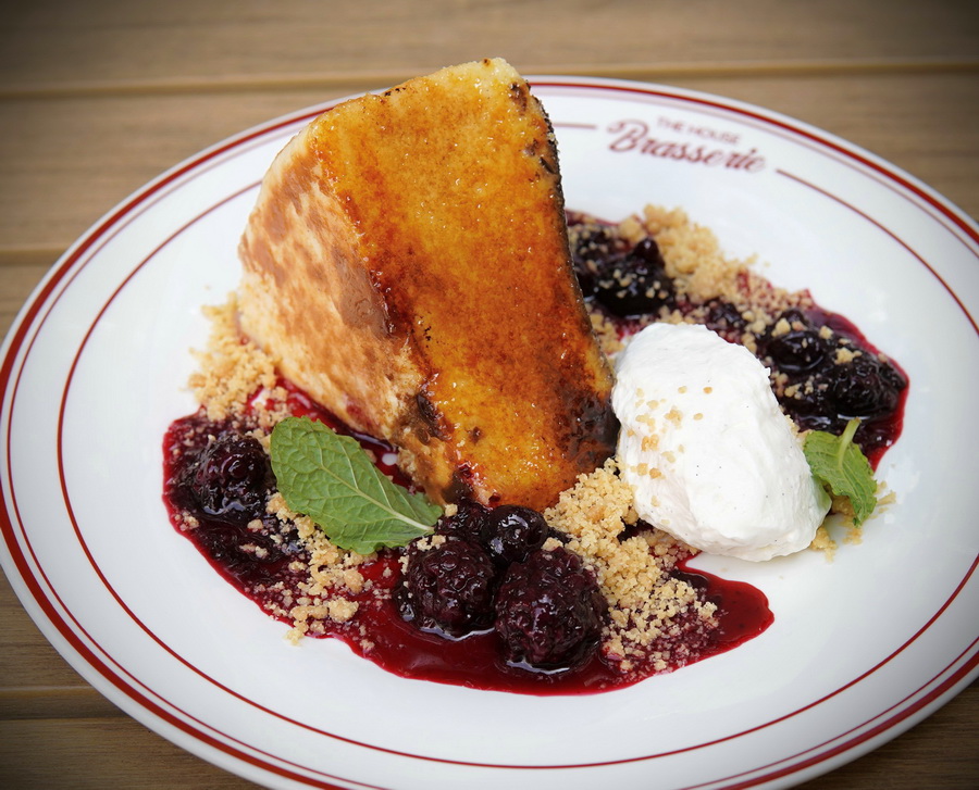 The House 94 แหล่งแฮงเอาต์ใหม่ใจกลางสุขุมวิท กับงาน ‘Christmas Magical @The House 94’ ที่อบอวลด้วยช่วงเวลาแห่งความสุข