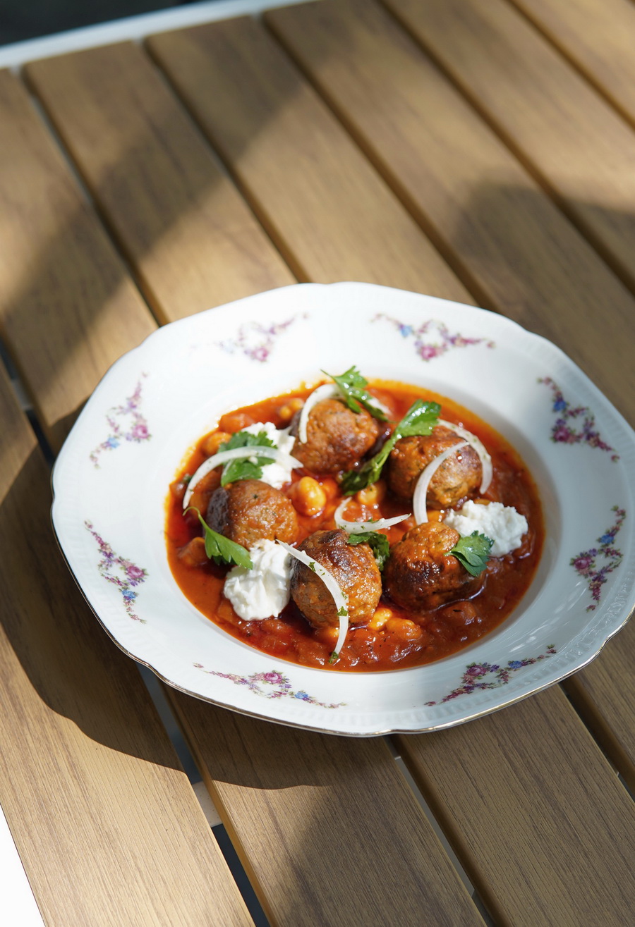 The House 94 แหล่งแฮงเอาต์ใหม่ใจกลางสุขุมวิท กับงาน ‘Christmas Magical @The House 94’ ที่อบอวลด้วยช่วงเวลาแห่งความสุข