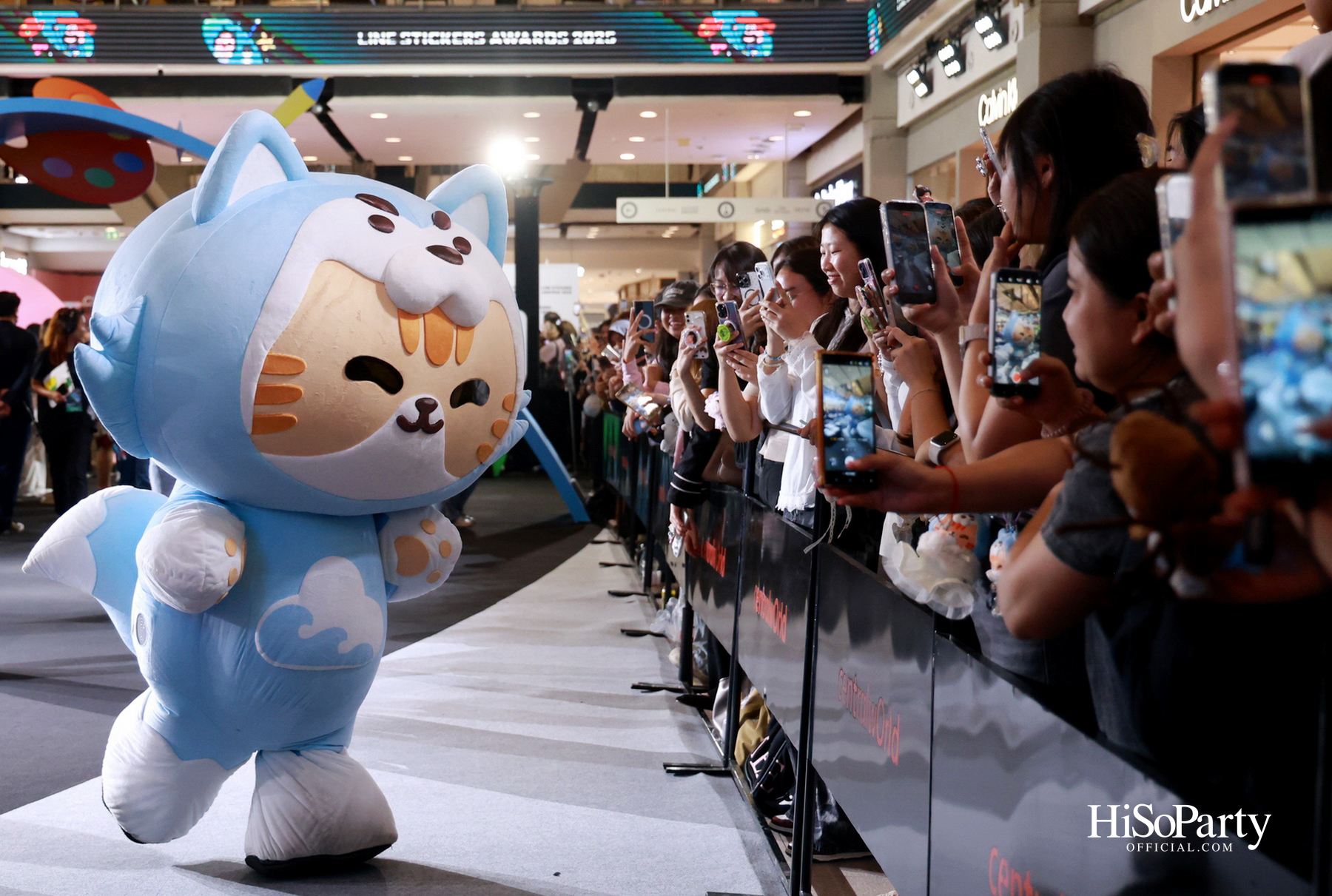 LINE STICKERS AWARDS 2025 เปิดพื้นที่จักรวาลแห่งความคิดสร้างสรรค์ ใจกลางเซ็นทรัลเวิลด์