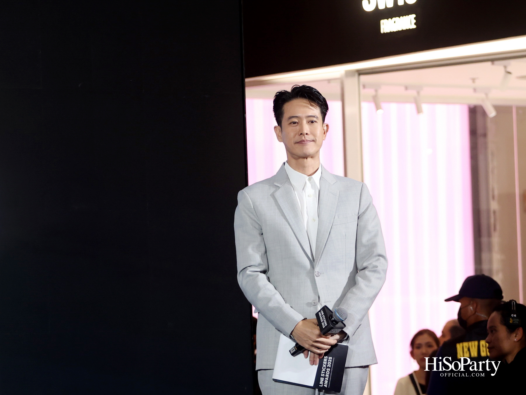 LINE STICKERS AWARDS 2025 เปิดพื้นที่จักรวาลแห่งความคิดสร้างสรรค์ ใจกลางเซ็นทรัลเวิลด์