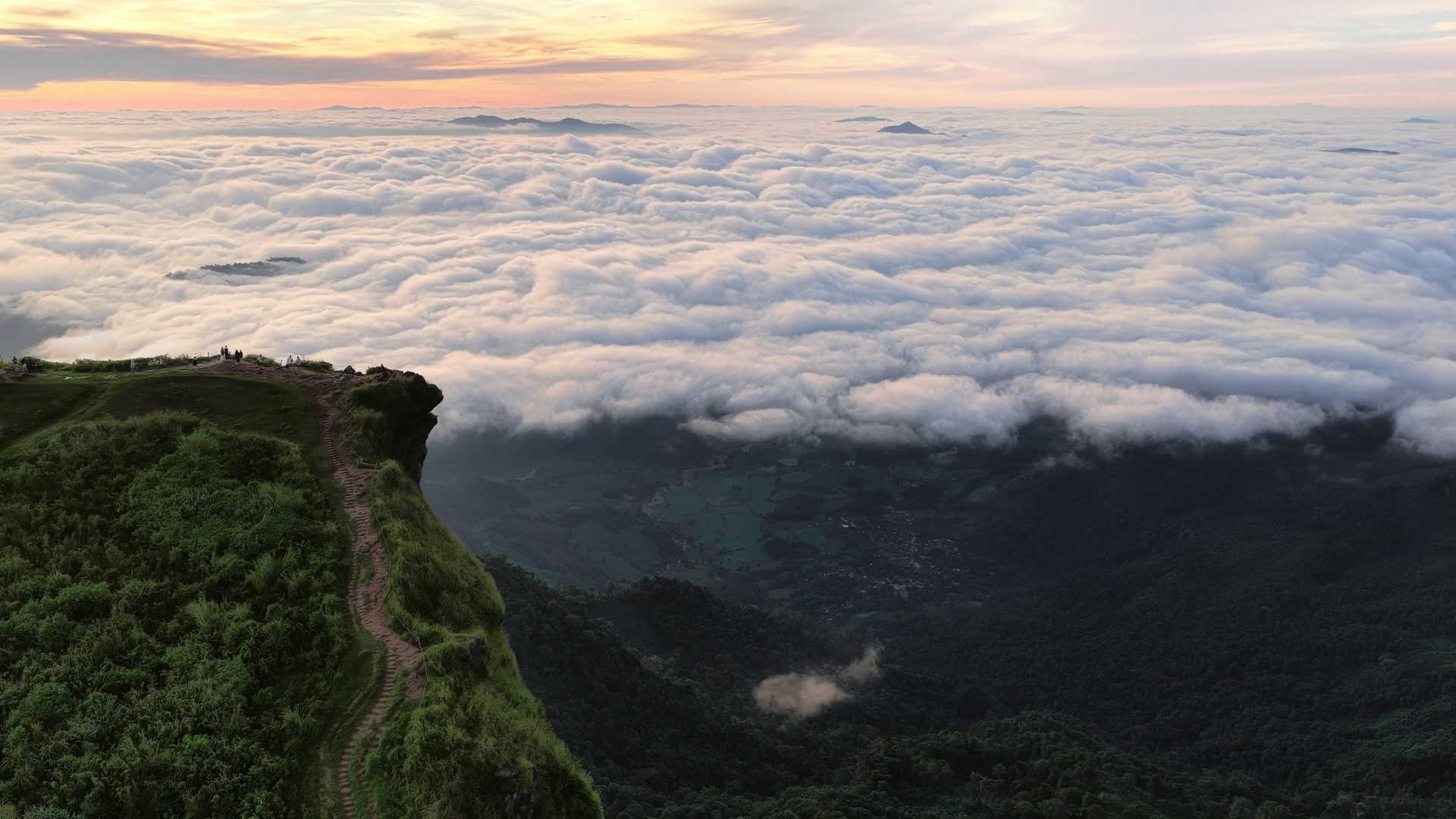 ททท. เปิดตัว ‘คุณลิซ่า – ลลิษา มโนบาล’ Amazing Thailand Ambassador ถ่ายทอดเสน่ห์ไทยผ่านแคมเปญ ‘Feel All The Feelings’