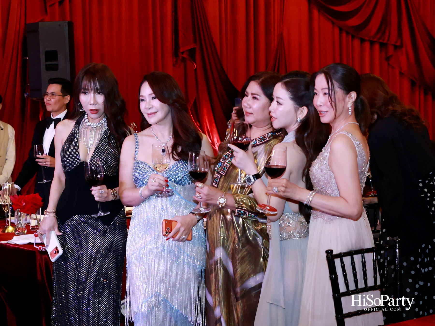 เอ็ม ดิสทริค เนรมิตค่ำคืน ‘EM DISTRICT: EM JAZZ CLUB’ ขอบคุณลูกค้าคนสำคัญในบรรยากาศแจ๊สบาร์สไตล์นิวยอร์ก