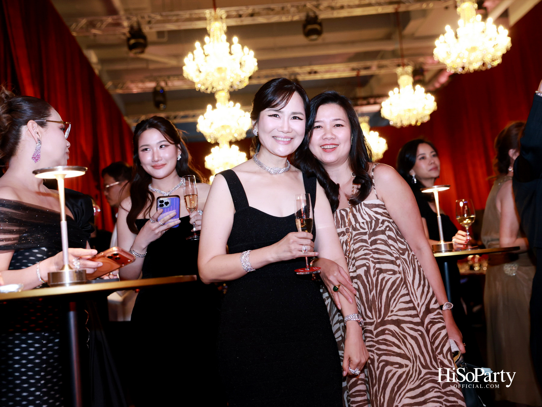 เอ็ม ดิสทริค เนรมิตค่ำคืน ‘EM DISTRICT: EM JAZZ CLUB’ ขอบคุณลูกค้าคนสำคัญในบรรยากาศแจ๊สบาร์สไตล์นิวยอร์ก