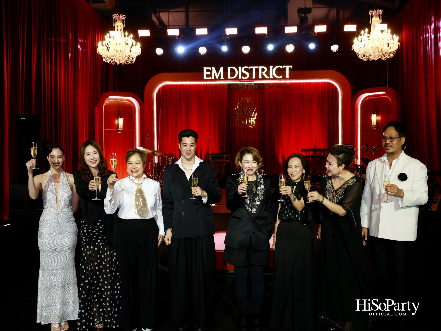 เอ็ม ดิสทริค เนรมิตค่ำคืน ‘EM DISTRICT: EM JAZZ CLUB’ ขอบคุณลูกค้าคนสำคัญในบรรยากาศแจ๊สบาร์สไตล์นิวยอร์ก