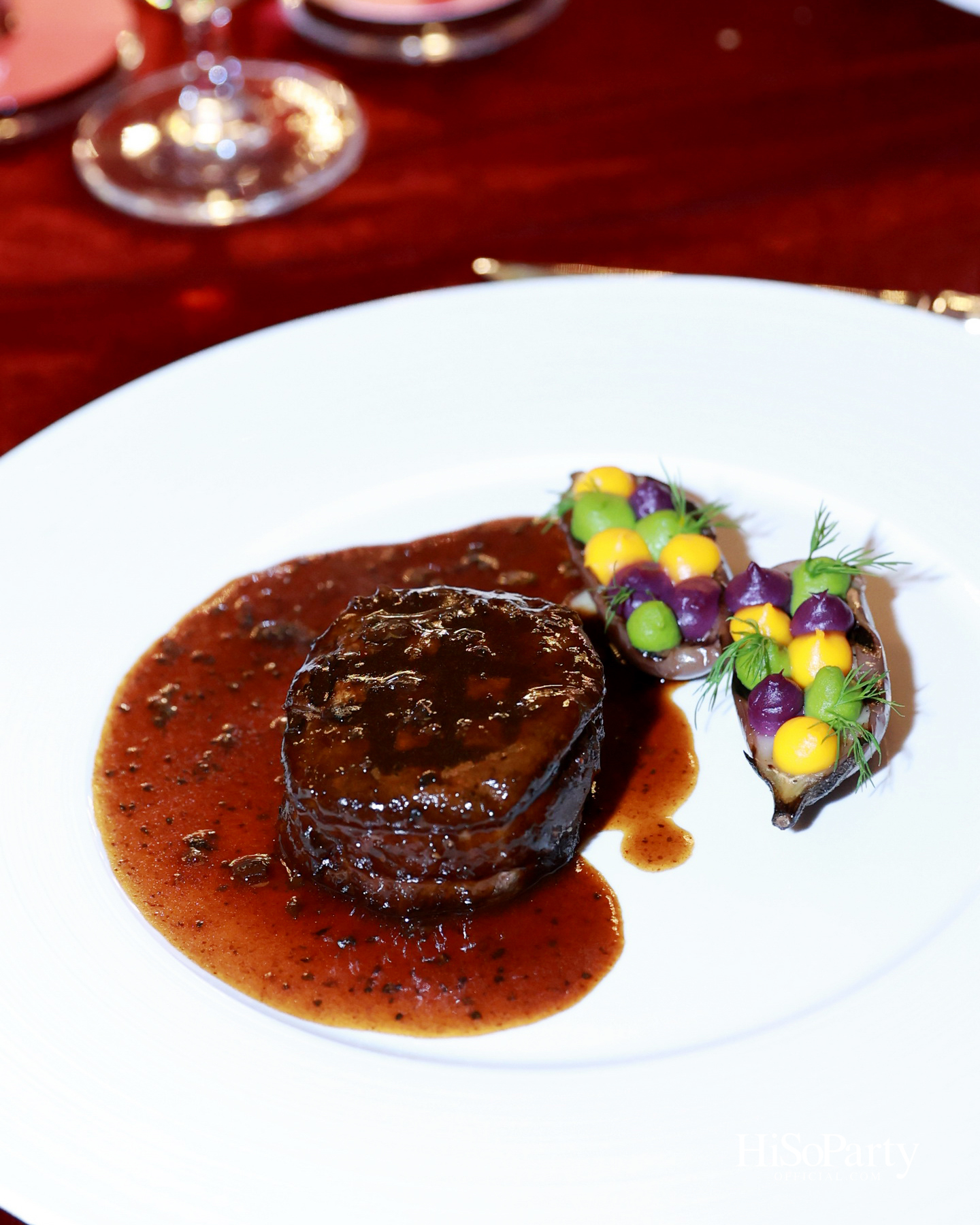 เอ็ม ดิสทริค เนรมิตค่ำคืน ‘EM DISTRICT: EM JAZZ CLUB’ ขอบคุณลูกค้าคนสำคัญในบรรยากาศแจ๊สบาร์สไตล์นิวยอร์ก