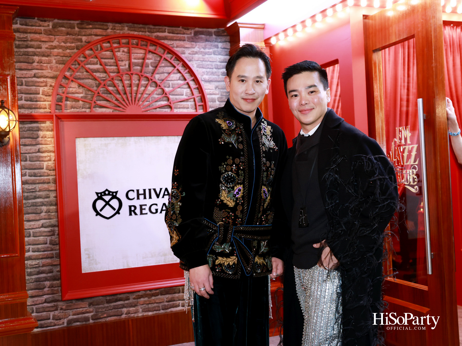 เอ็ม ดิสทริค เนรมิตค่ำคืน ‘EM DISTRICT: EM JAZZ CLUB’ ขอบคุณลูกค้าคนสำคัญในบรรยากาศแจ๊สบาร์สไตล์นิวยอร์ก